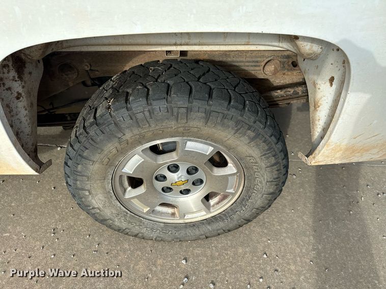 image for item IE9128 2011 Chevrolet  Silverado 1500 Crew Cab pickup truck