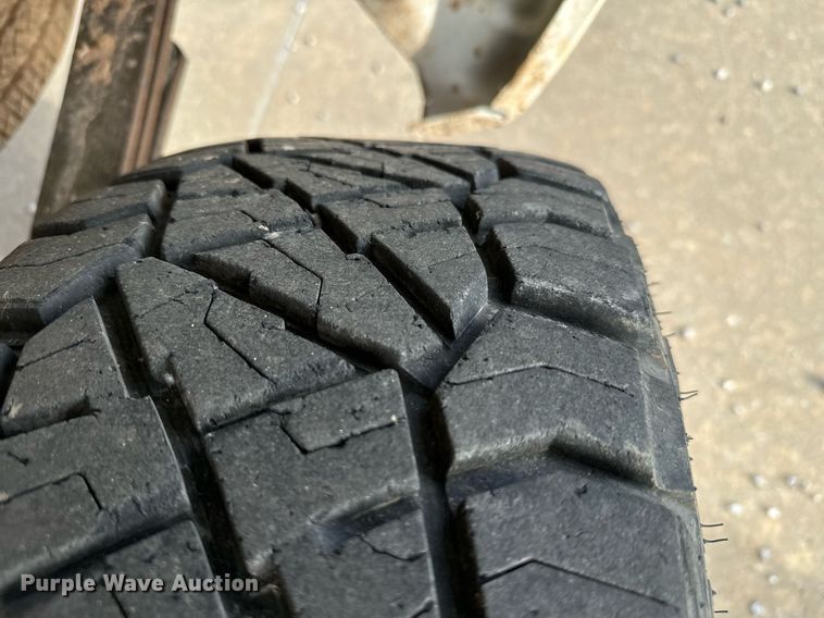 image for item IE9128 2011 Chevrolet  Silverado 1500 Crew Cab pickup truck