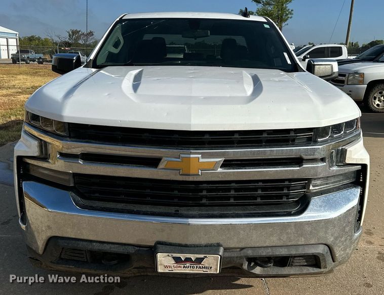 image for item IE9129 2019 Chevrolet  Silverado 1500 Double Cab pickup truck