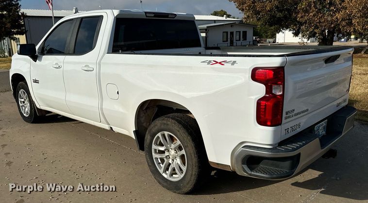 image for item IE9129 2019 Chevrolet  Silverado 1500 Double Cab pickup truck