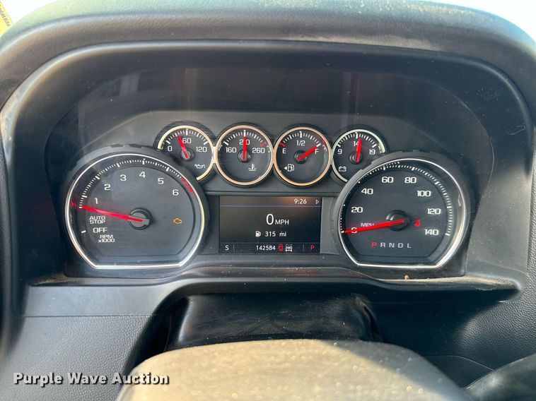 image for item IE9129 2019 Chevrolet  Silverado 1500 Double Cab pickup truck