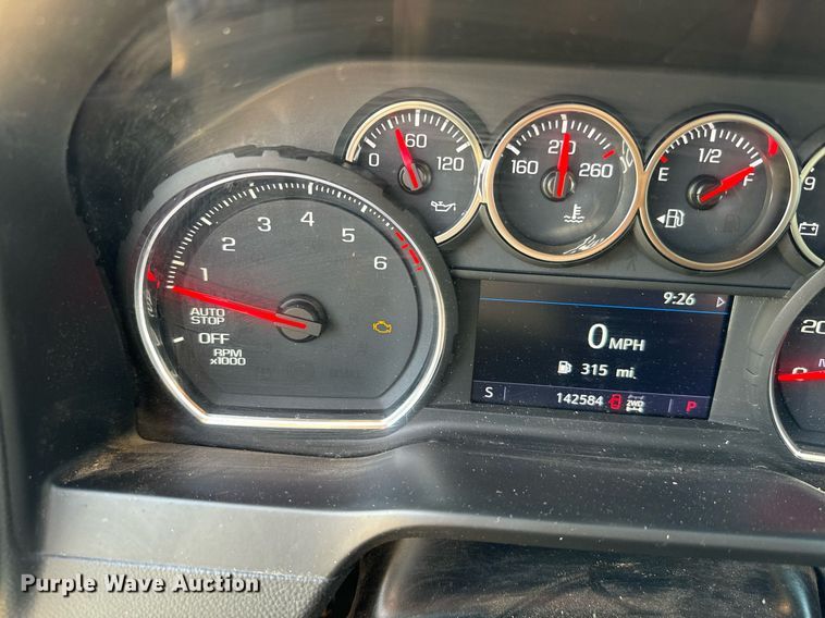 image for item IE9129 2019 Chevrolet  Silverado 1500 Double Cab pickup truck