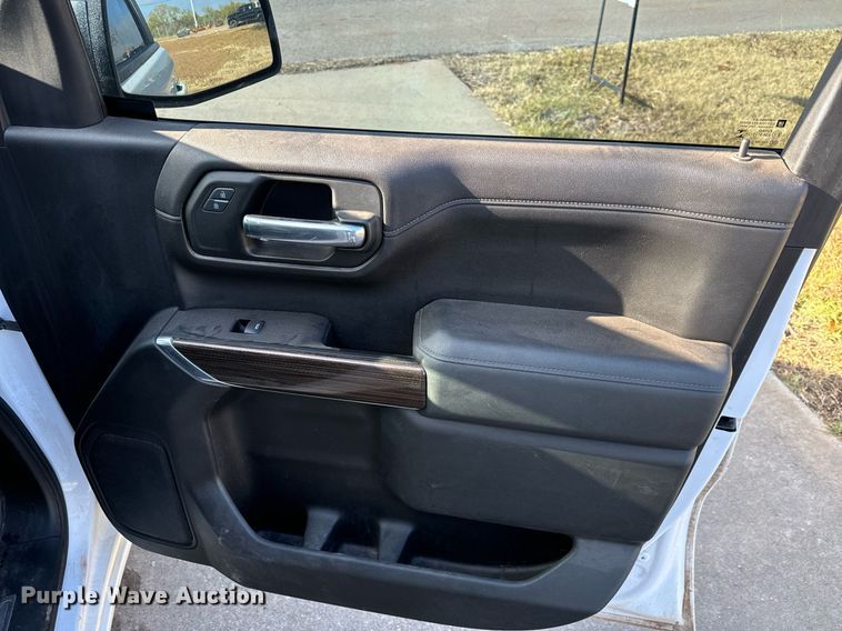 image for item IE9129 2019 Chevrolet  Silverado 1500 Double Cab pickup truck