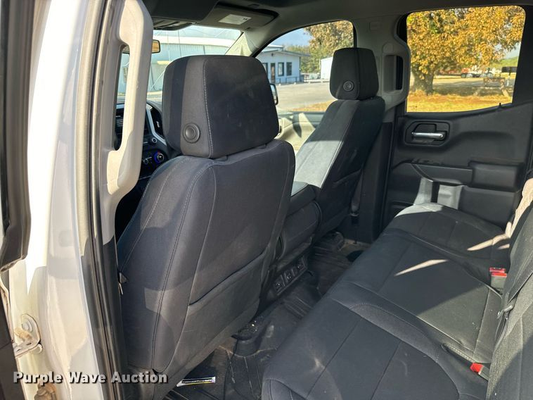 image for item IE9129 2019 Chevrolet  Silverado 1500 Double Cab pickup truck