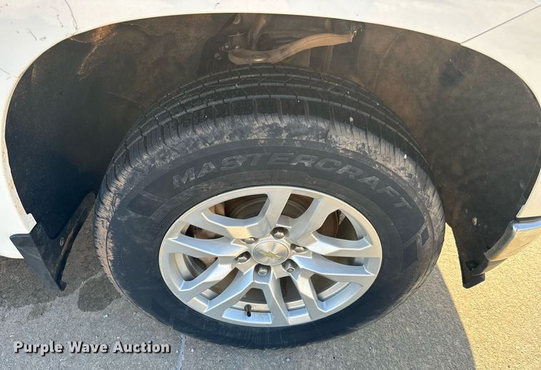 image for item IE9129 2019 Chevrolet  Silverado 1500 Double Cab pickup truck