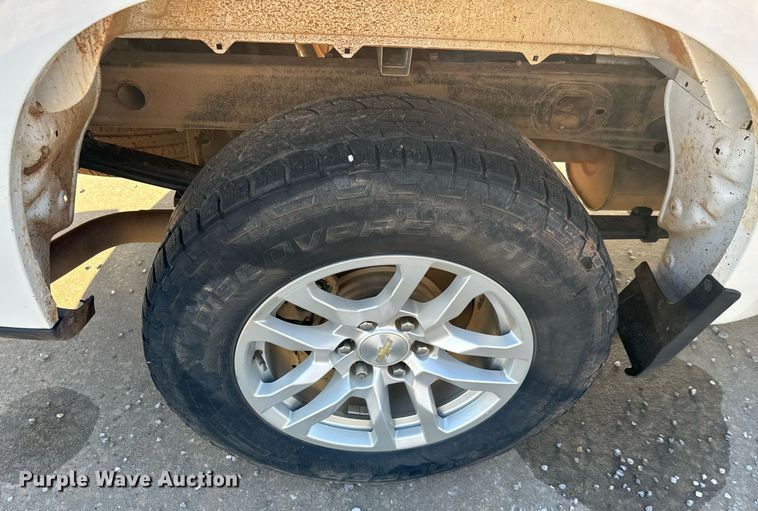 image for item IE9129 2019 Chevrolet  Silverado 1500 Double Cab pickup truck