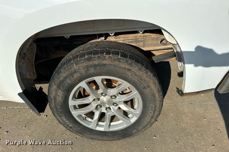 image for item IE9129 2019 Chevrolet  Silverado 1500 Double Cab pickup truck