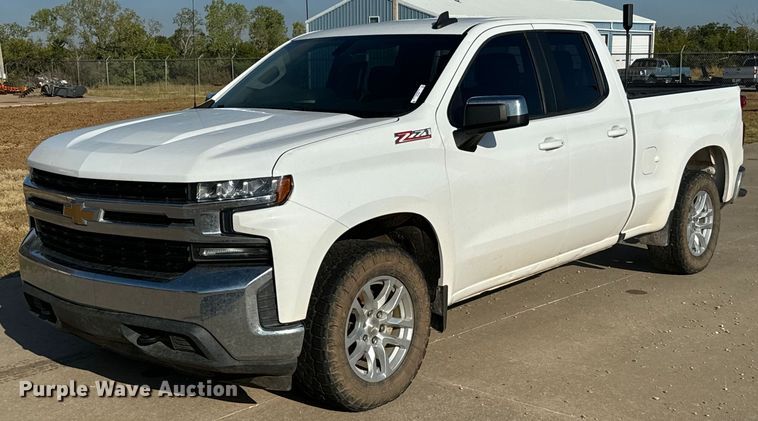 image for item IE9130 2019 Chevrolet Silverado 1500 Double Cab pickup truck