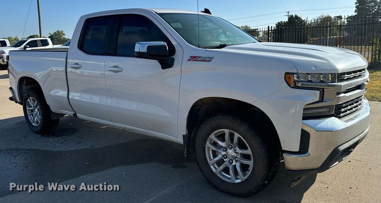 image for item IE9130 2019 Chevrolet Silverado 1500 Double Cab pickup truck