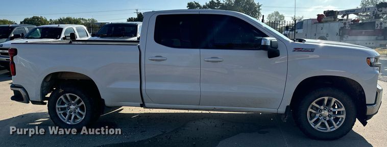 image for item IE9130 2019 Chevrolet Silverado 1500 Double Cab pickup truck