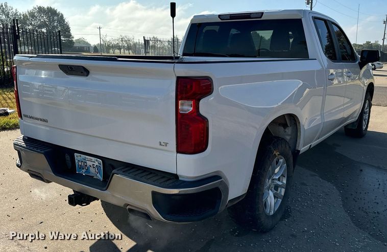 image for item IE9130 2019 Chevrolet Silverado 1500 Double Cab pickup truck