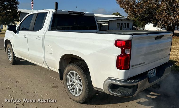 image for item IE9130 2019 Chevrolet Silverado 1500 Double Cab pickup truck