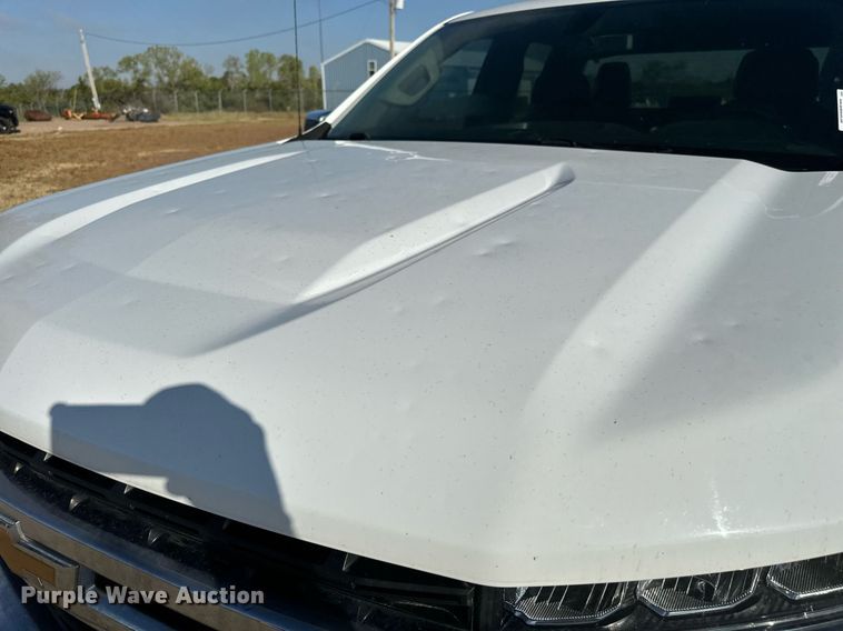 image for item IE9130 2019 Chevrolet Silverado 1500 Double Cab pickup truck