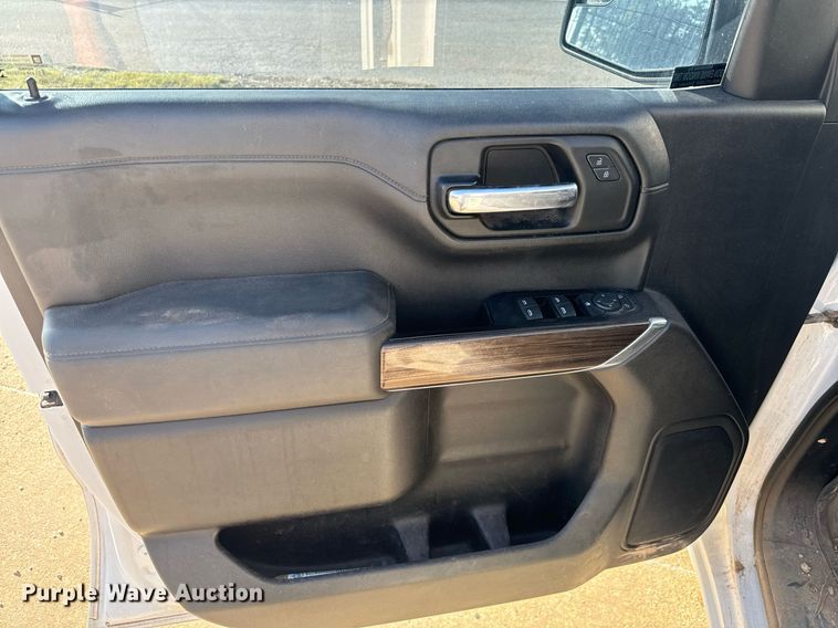 image for item IE9130 2019 Chevrolet Silverado 1500 Double Cab pickup truck