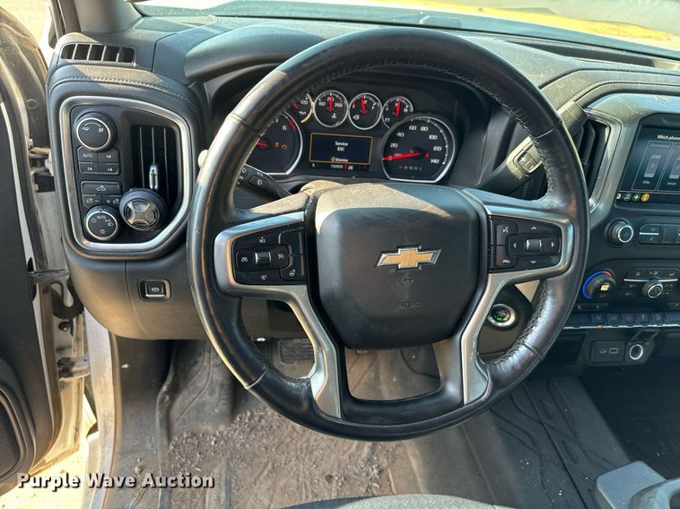 image for item IE9130 2019 Chevrolet Silverado 1500 Double Cab pickup truck