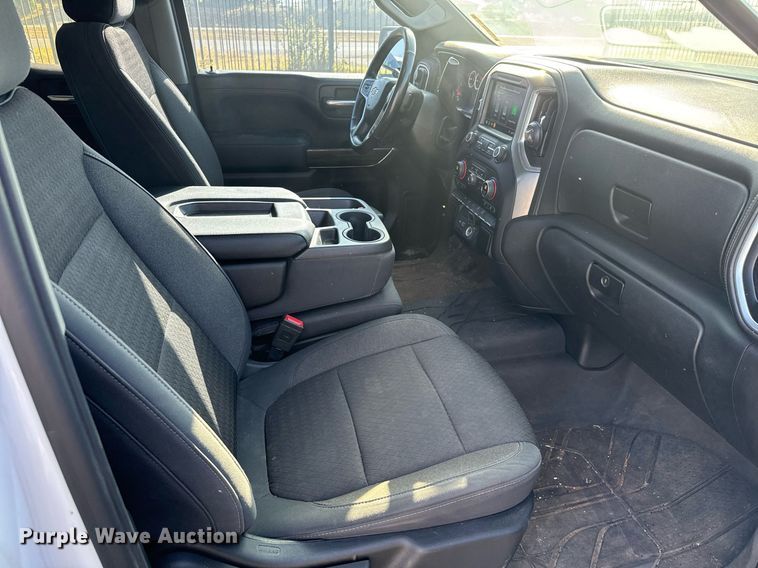 image for item IE9130 2019 Chevrolet Silverado 1500 Double Cab pickup truck