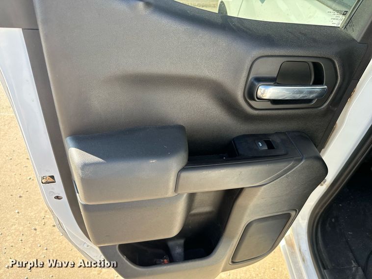 image for item IE9130 2019 Chevrolet Silverado 1500 Double Cab pickup truck