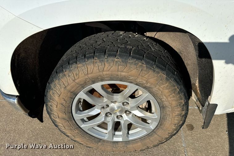 image for item IE9130 2019 Chevrolet Silverado 1500 Double Cab pickup truck