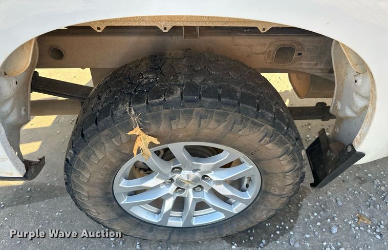 image for item IE9130 2019 Chevrolet Silverado 1500 Double Cab pickup truck