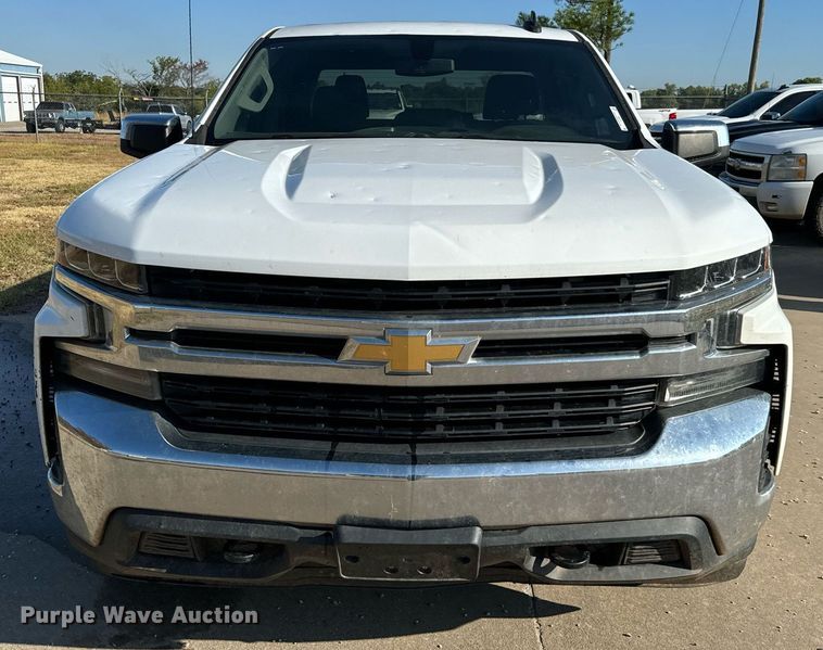 image for item IE9131 2019 Chevrolet  Silverado 1500 Double Cab pickup truck