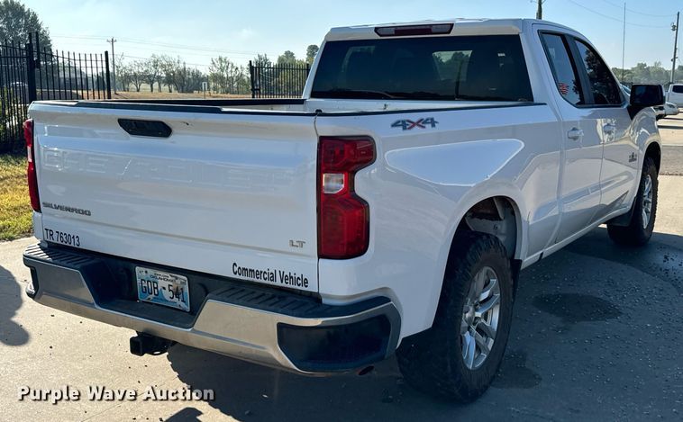 image for item IE9131 2019 Chevrolet  Silverado 1500 Double Cab pickup truck