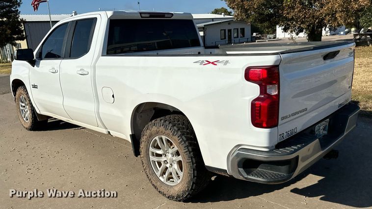 image for item IE9131 2019 Chevrolet  Silverado 1500 Double Cab pickup truck