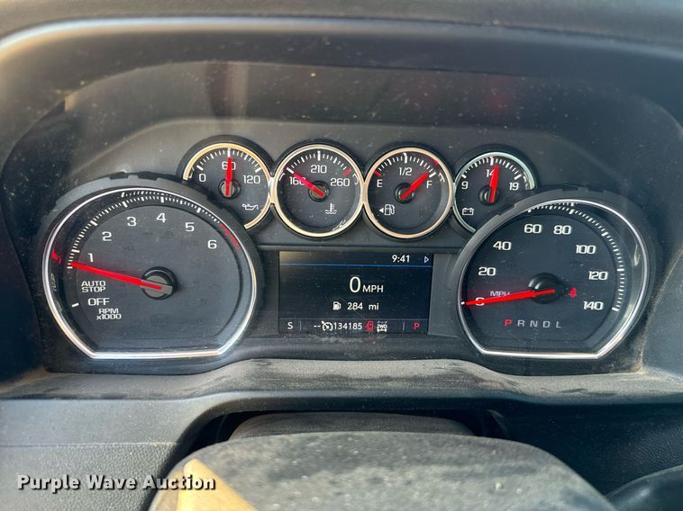 image for item IE9131 2019 Chevrolet  Silverado 1500 Double Cab pickup truck