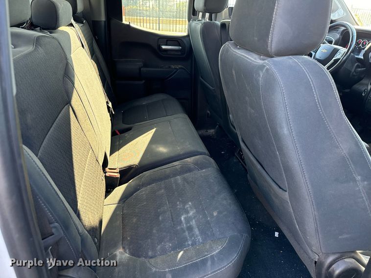 image for item IE9131 2019 Chevrolet  Silverado 1500 Double Cab pickup truck