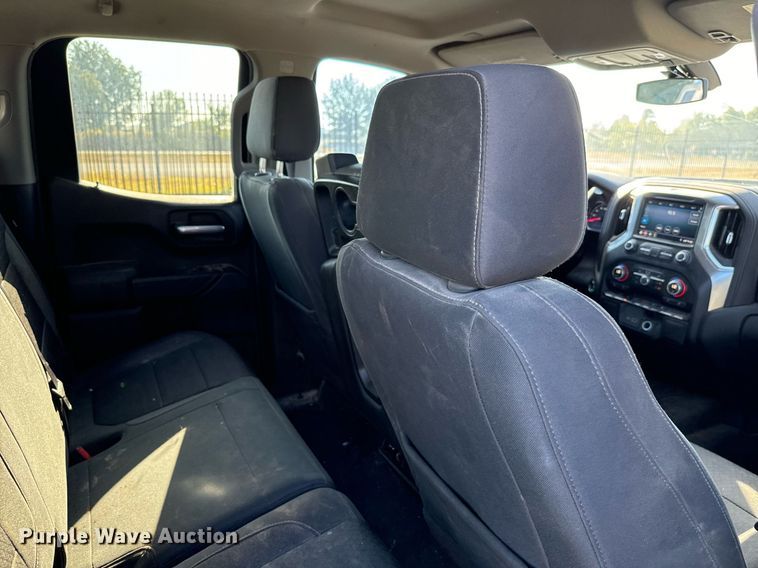 image for item IE9131 2019 Chevrolet  Silverado 1500 Double Cab pickup truck