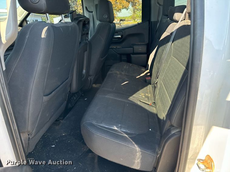 image for item IE9131 2019 Chevrolet  Silverado 1500 Double Cab pickup truck