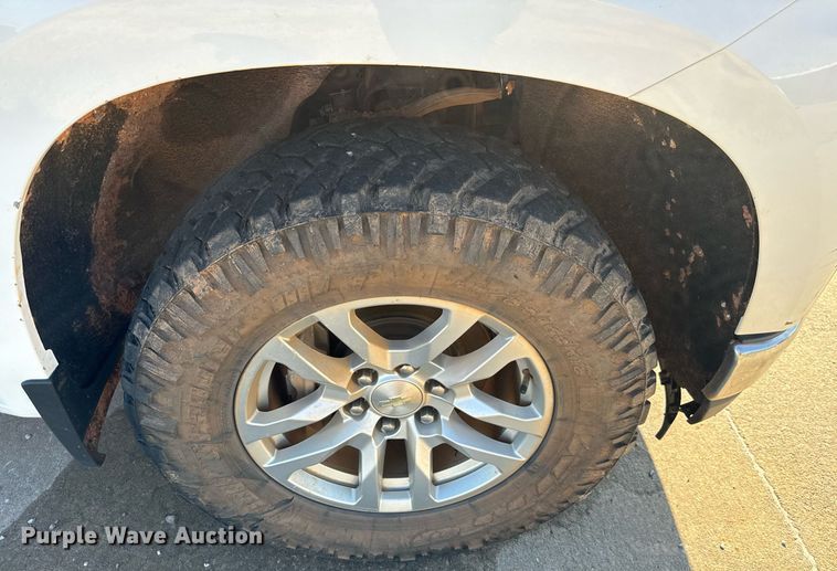 image for item IE9131 2019 Chevrolet  Silverado 1500 Double Cab pickup truck