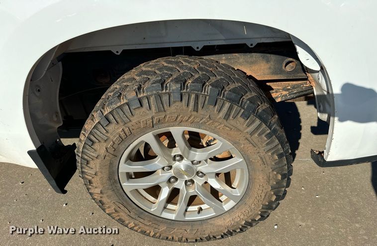 image for item IE9131 2019 Chevrolet  Silverado 1500 Double Cab pickup truck