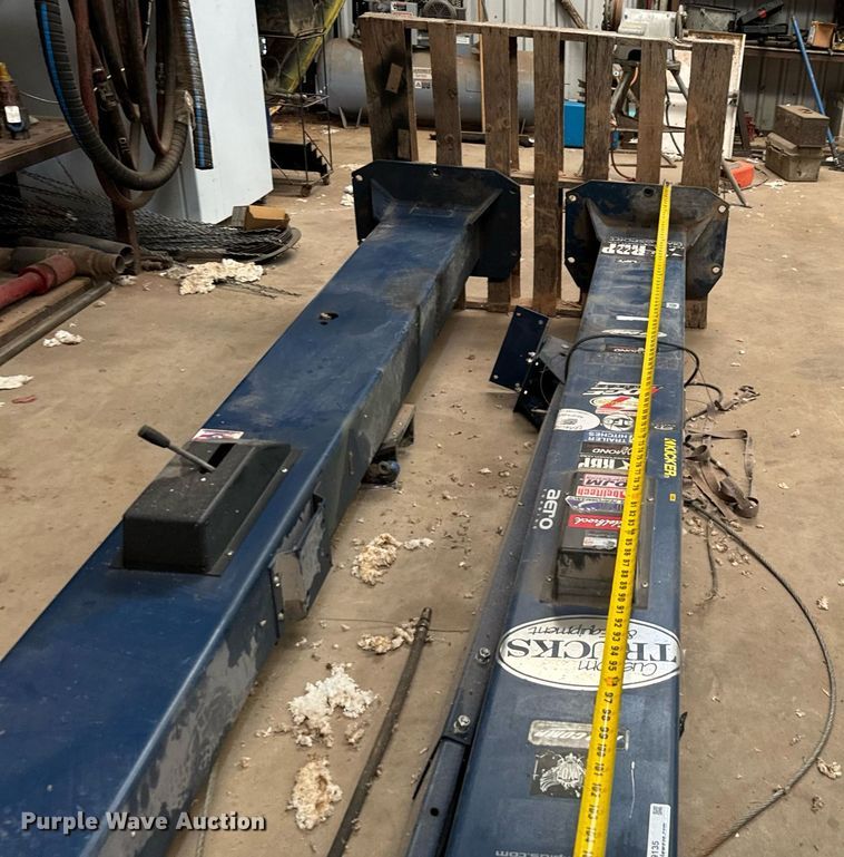 image for item IE9135 Challenger Lifts VS10 automotive lift