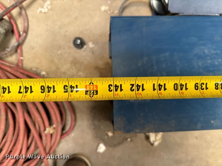 image for item IE9135 Challenger Lifts VS10 automotive lift