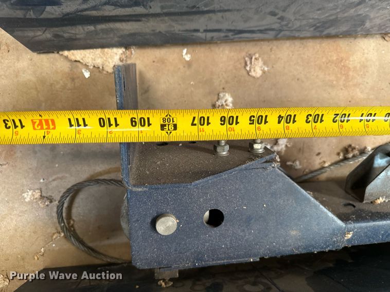 image for item IE9135 Challenger Lifts VS10 automotive lift