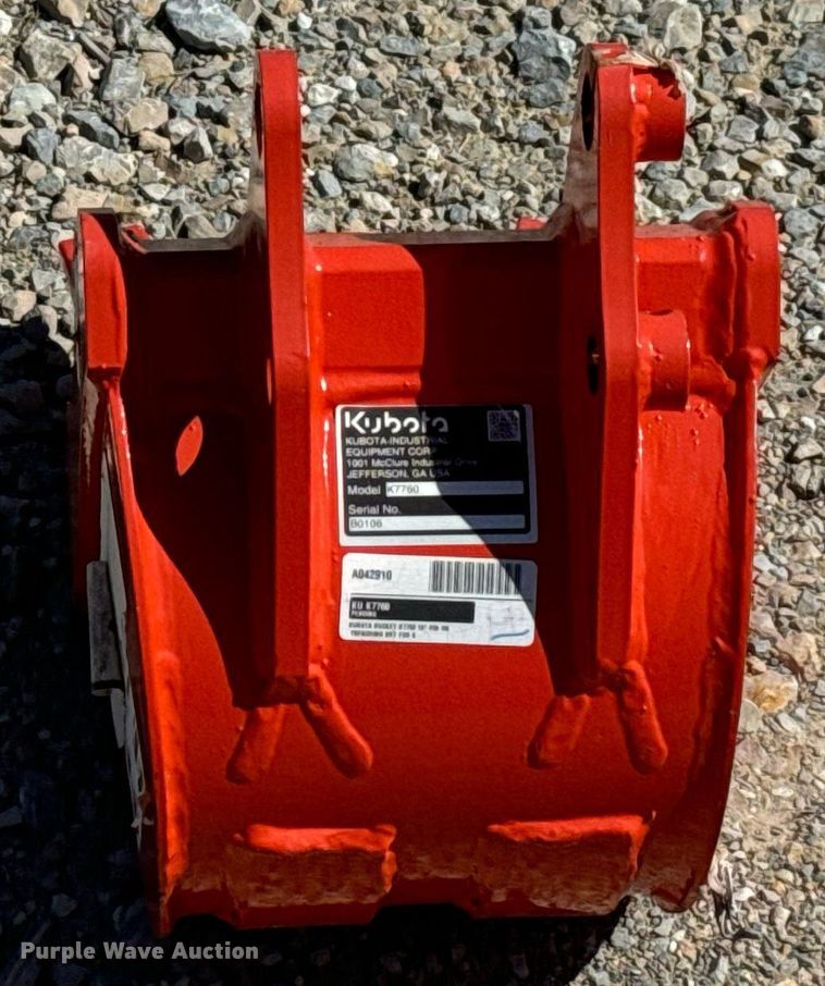 image for item IE9143 Kubota  K7760 excavator bucket