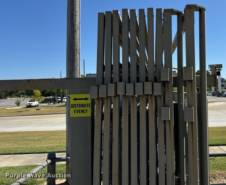 image for item IE9145 Bull Creek hog trap system