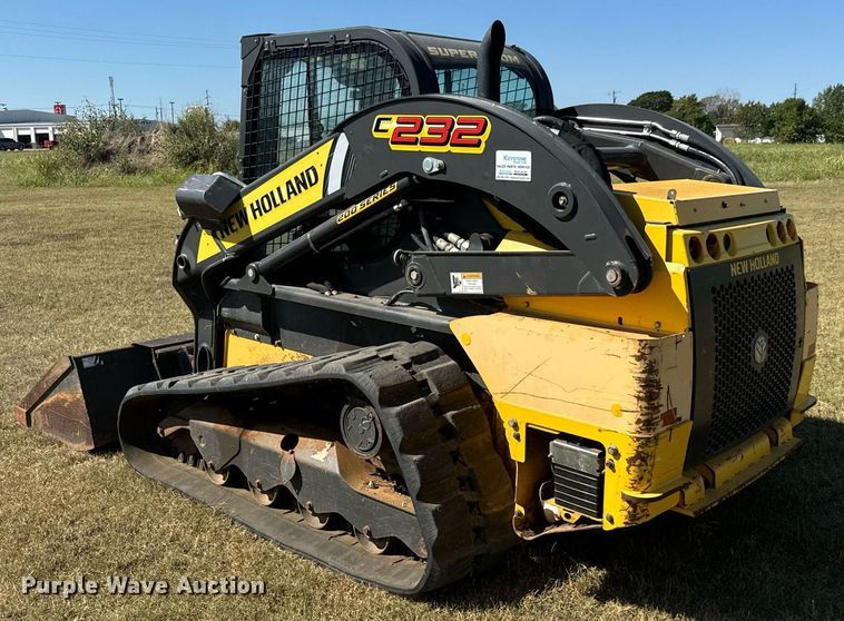 image for item IE9146 2017 New Holland C232 tracked skid steer loader