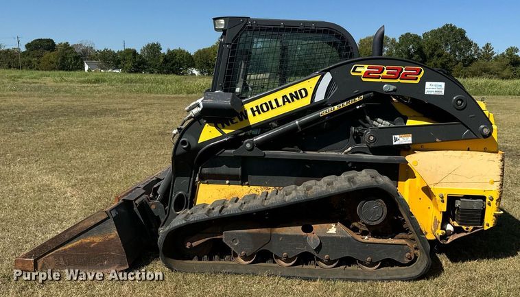 image for item IE9146 2017 New Holland C232 tracked skid steer loader