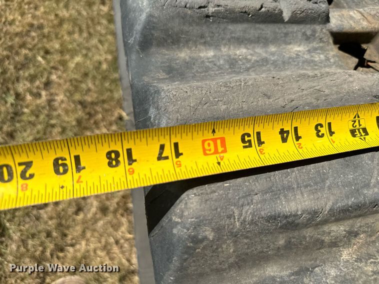 image for item IE9146 2017 New Holland C232 tracked skid steer loader