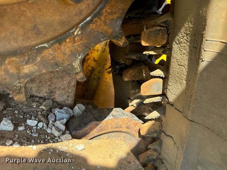 image for item IE9146 2017 New Holland C232 tracked skid steer loader