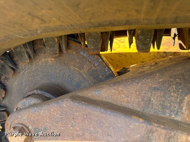 image for item IE9146 2017 New Holland C232 tracked skid steer loader