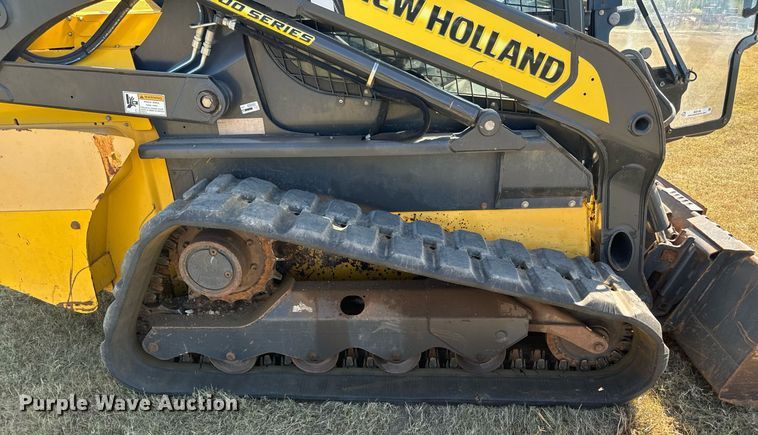 image for item IE9146 2017 New Holland C232 tracked skid steer loader