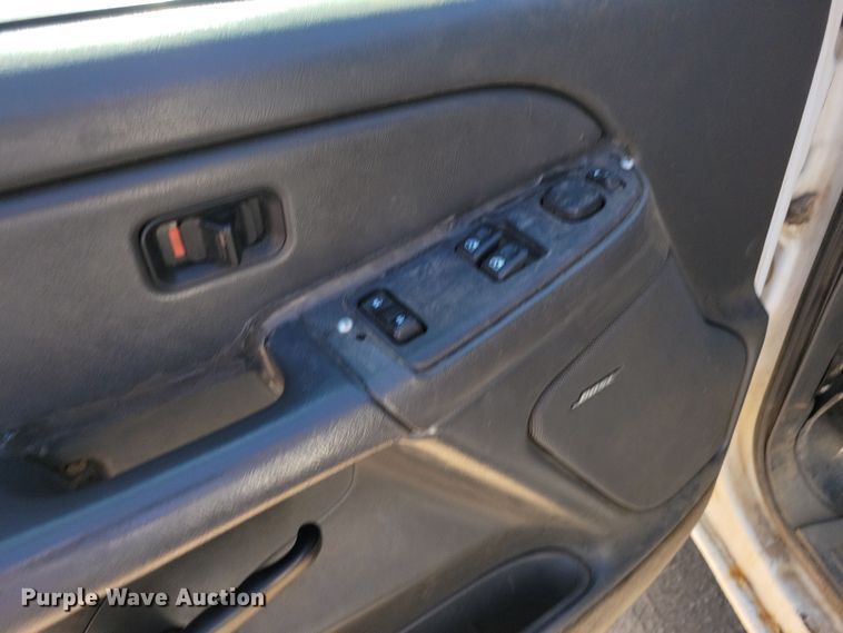 image for item JO9385 2005 GMC Sierra 2500HD Ext. Cab pickup truck