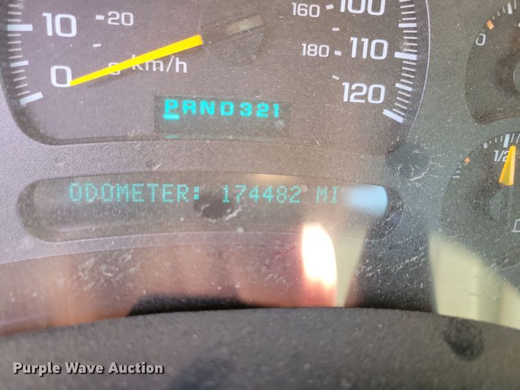 image for item JO9385 2005 GMC Sierra 2500HD Ext. Cab pickup truck