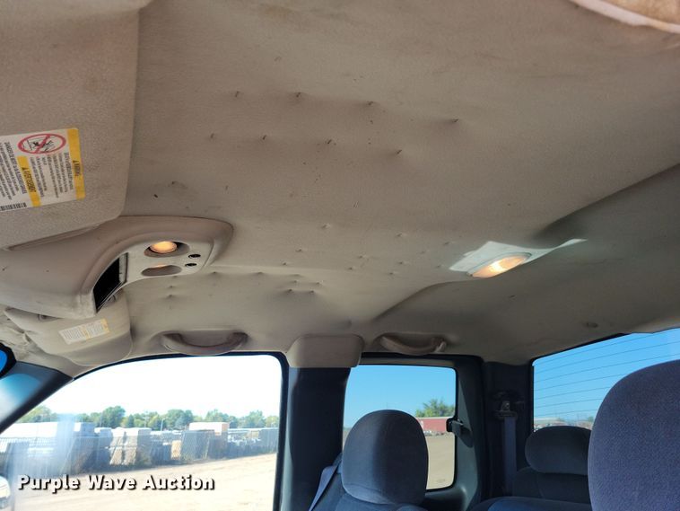 image for item JO9385 2005 GMC Sierra 2500HD Ext. Cab pickup truck