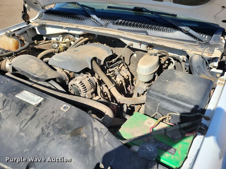 image for item JO9385 2005 GMC Sierra 2500HD Ext. Cab pickup truck