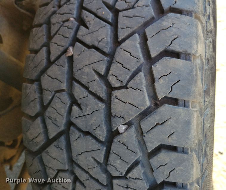 image for item JO9385 2005 GMC Sierra 2500HD Ext. Cab pickup truck