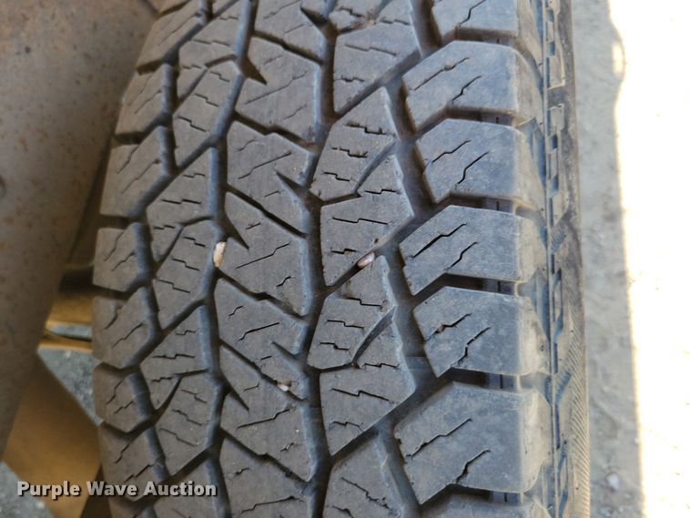 image for item JO9385 2005 GMC Sierra 2500HD Ext. Cab pickup truck