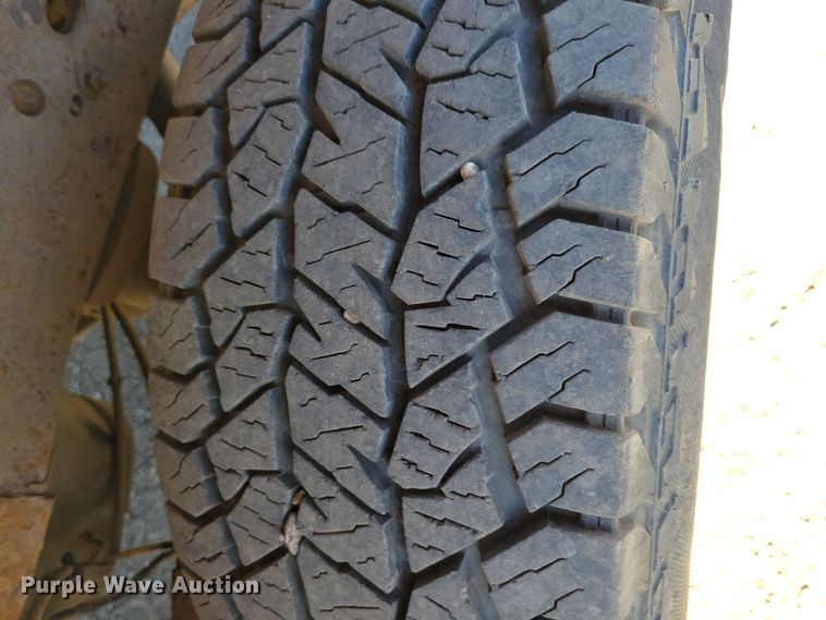 image for item JO9385 2005 GMC Sierra 2500HD Ext. Cab pickup truck